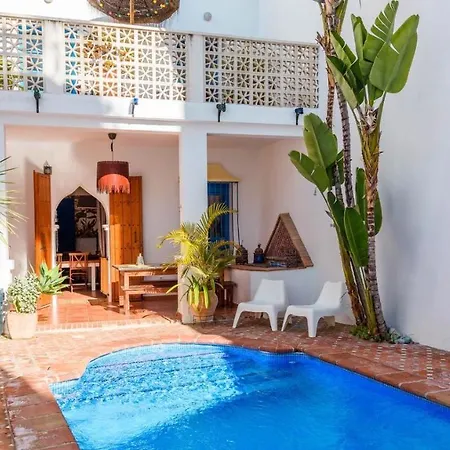 El Patio Andaluz Velez-malaga By Ruralidays *